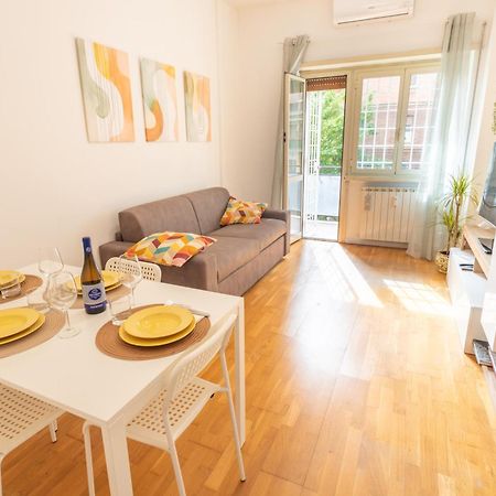 "Marconi Apt With Terrace" 30 Min From Colosseo Luaran gambar